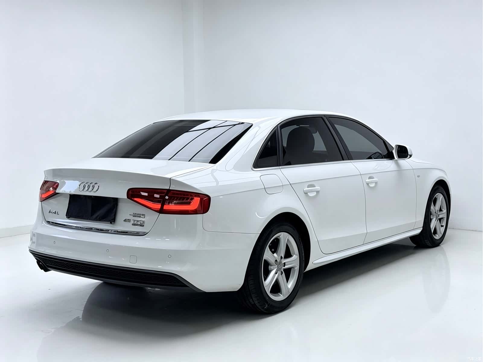 Audi A4L, 2015 14