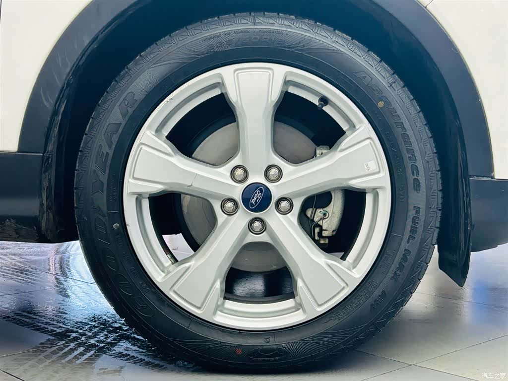 Ford Kuga, 2017 10