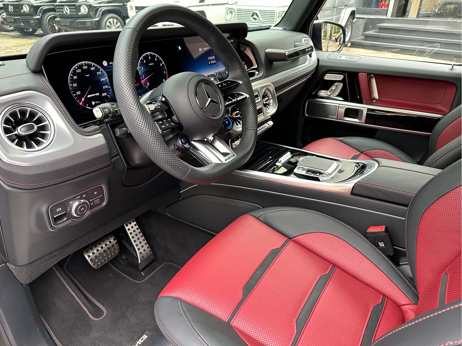 Mercedes-Benz G-Class, 2025 8