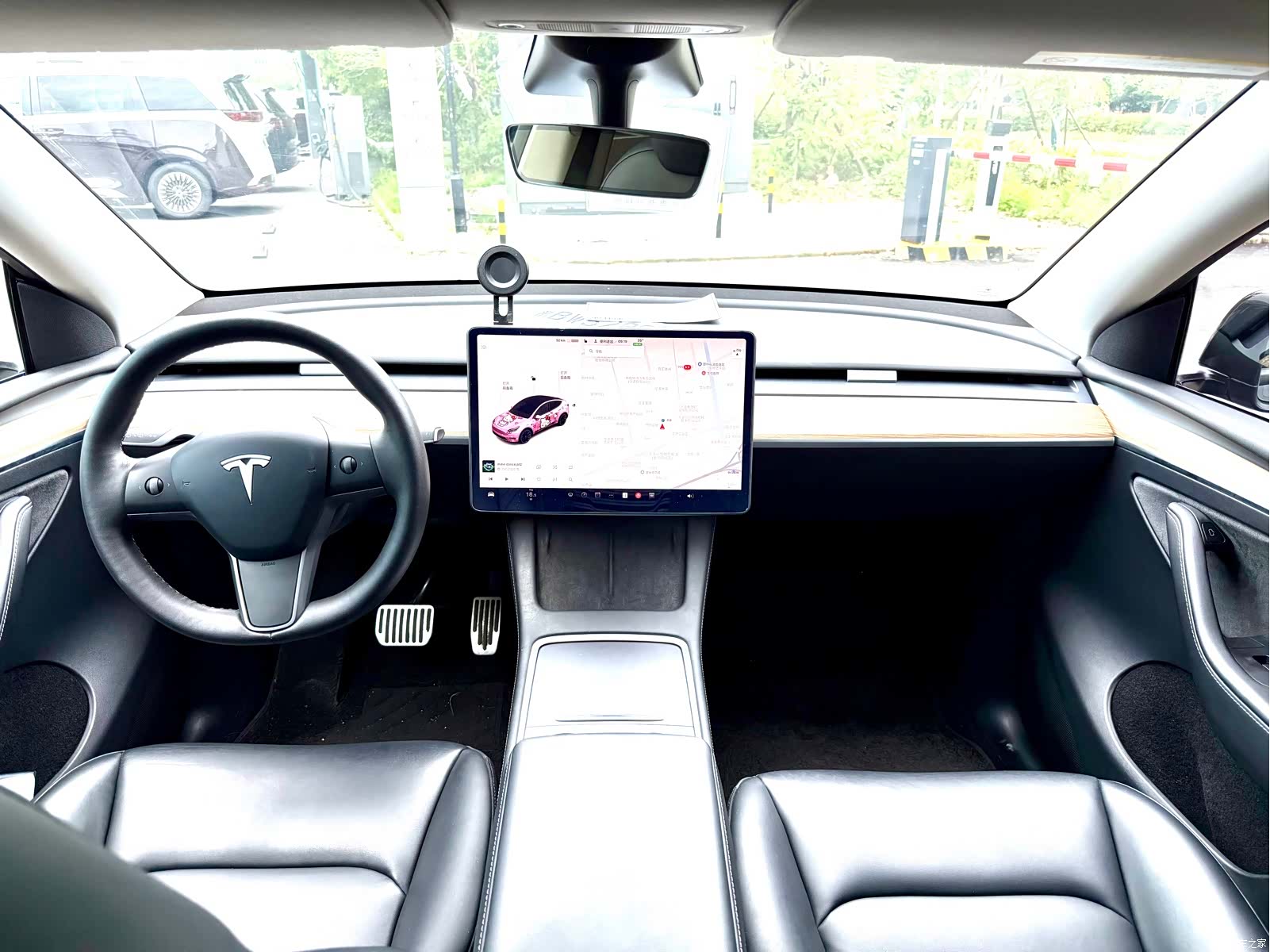 Tesla Model Y, 2023 9