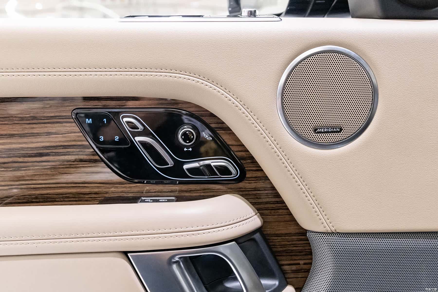 Land Rover Range Rover, 2019 10