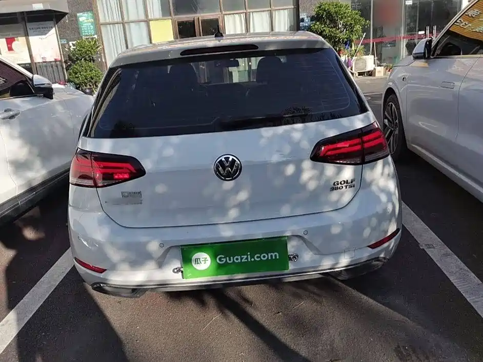 Volkswagen golf