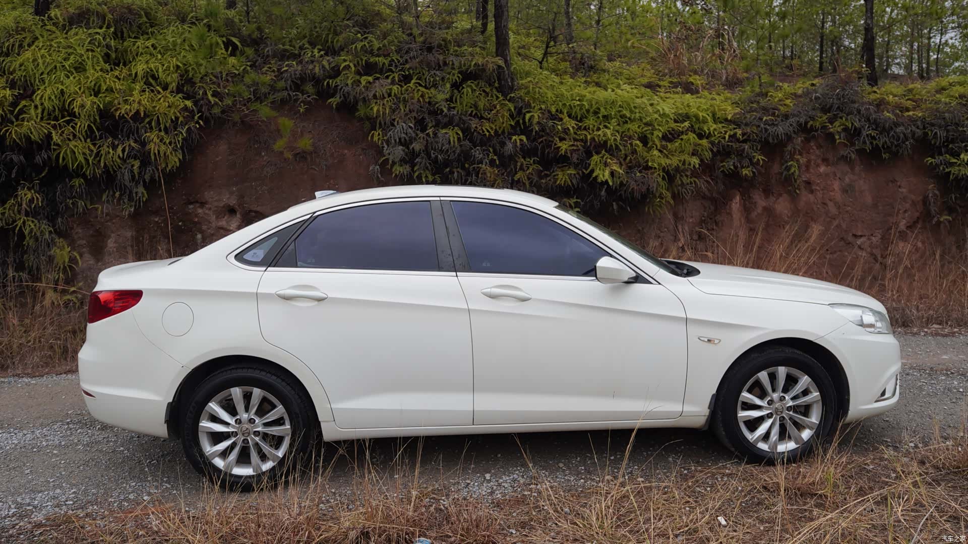 BAIC D50, 2015 9