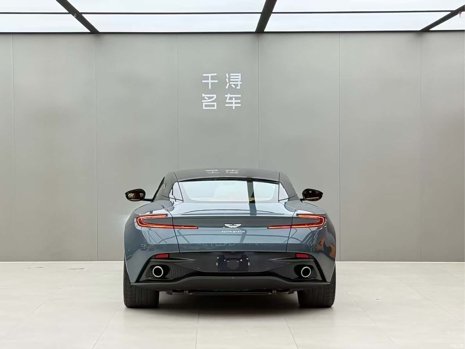 Aston Martin DB11, 2018 15