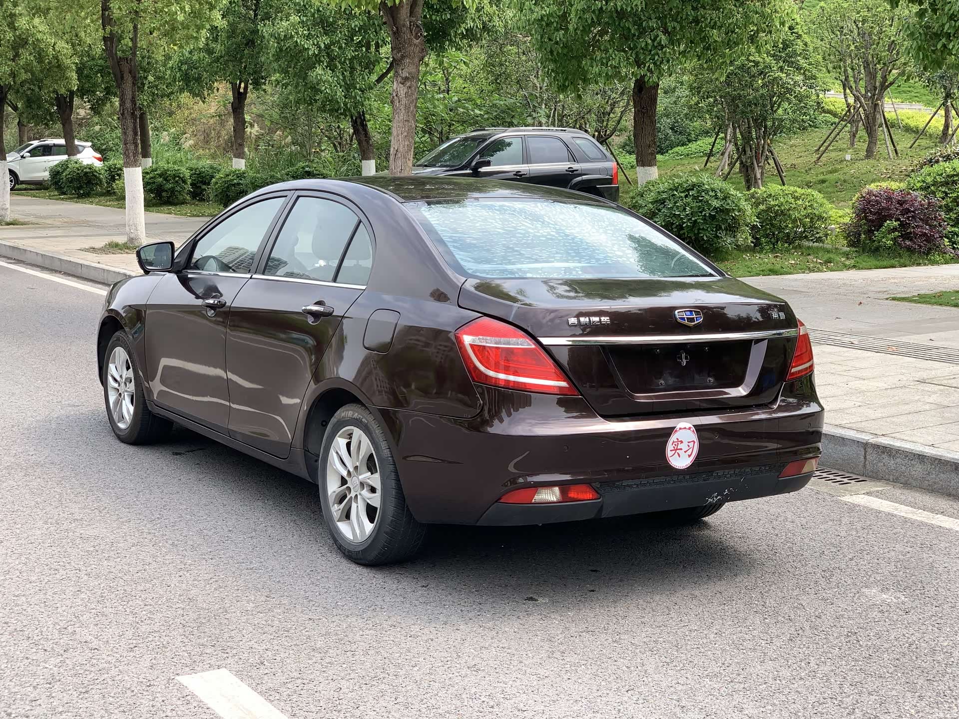 Geely Emgrand, 2016 3