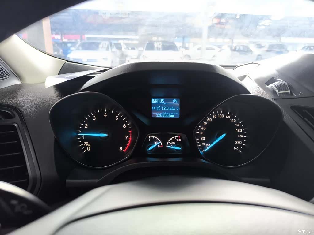 Ford Kuga, 2016 12