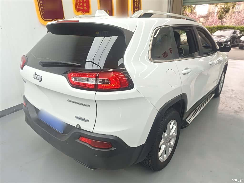 Jeep Cherokee, 2016 7
