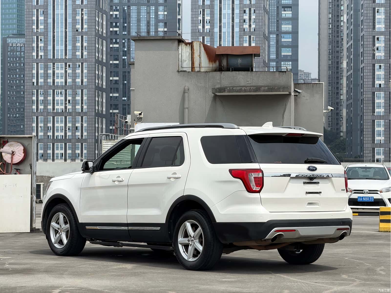 Ford Explorer, 2017 6
