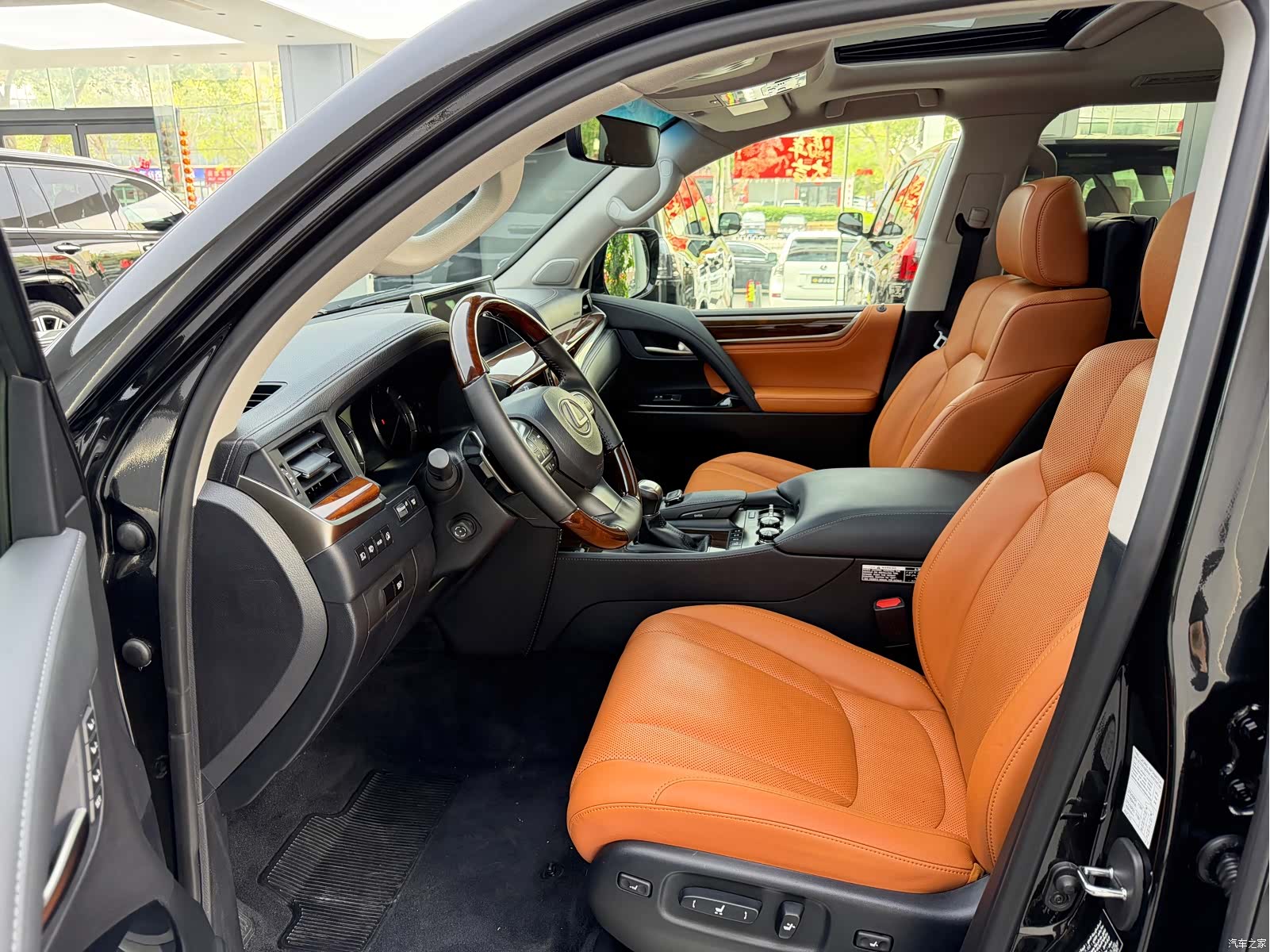 Lexus LX, 2017 4