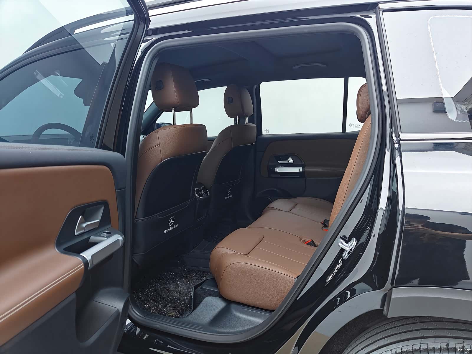 Mercedes-Benz GLB, 2024 10
