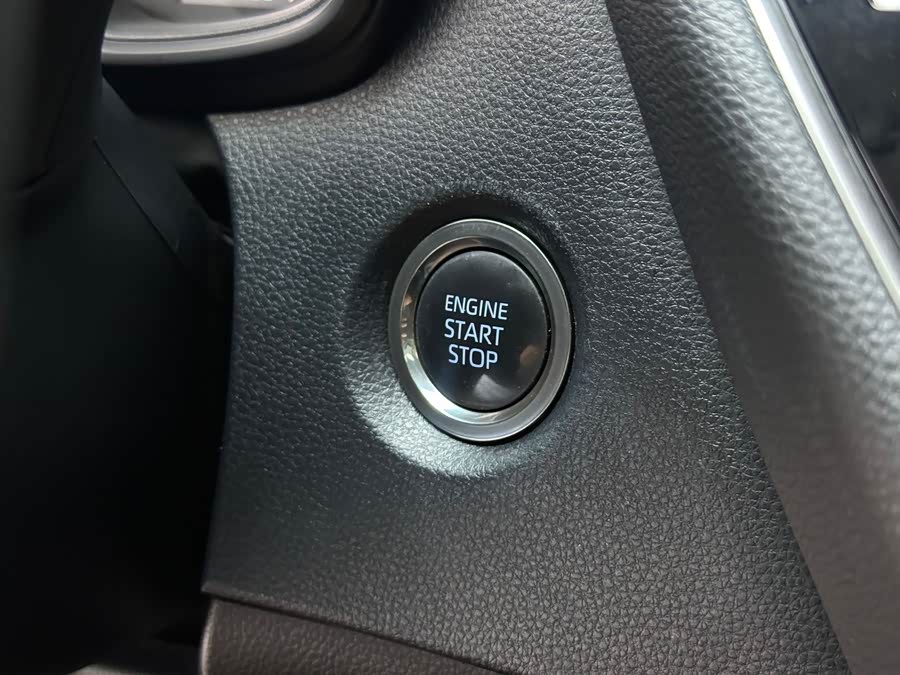 Toyota Corolla 2022, фото 9
