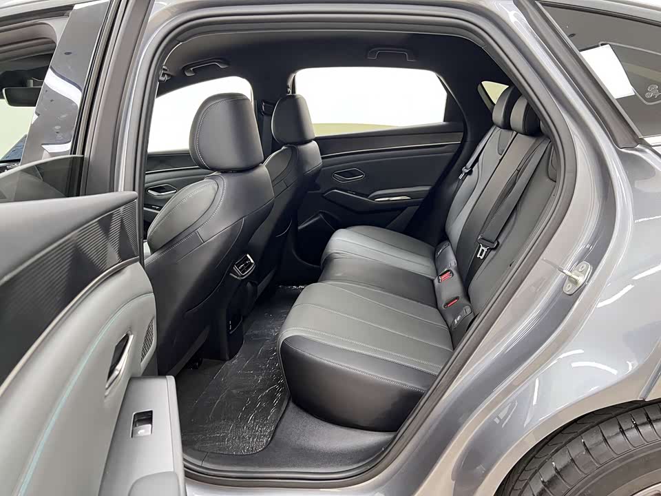 BYD Qin L