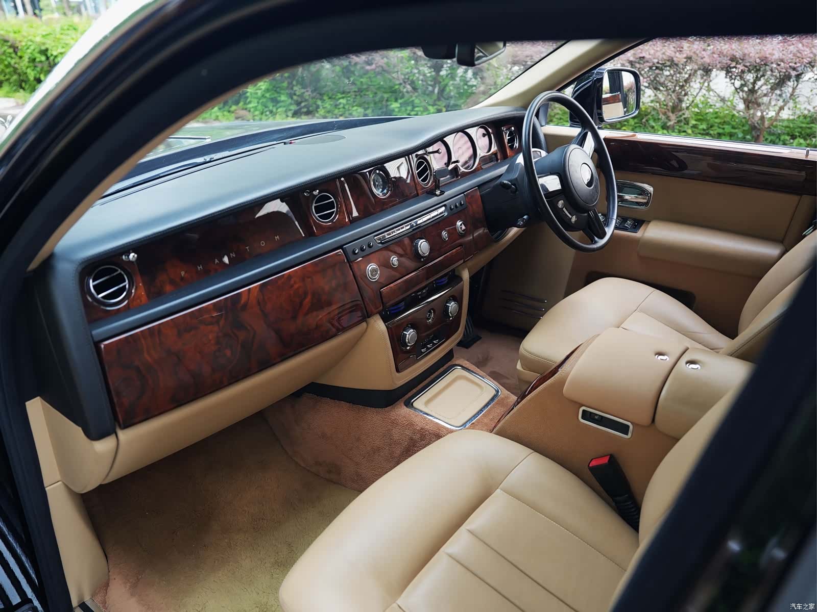 Rolls-Royce Phantom, 2017 14