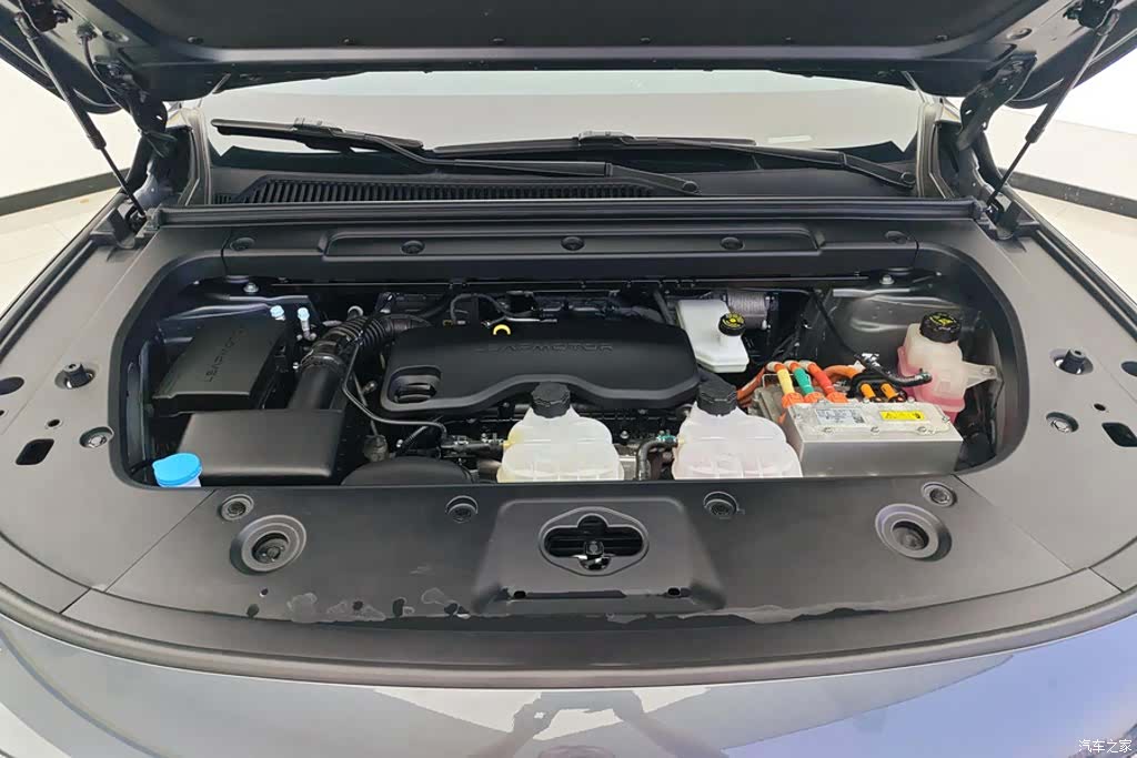 Leapmotor C16, 2025 10