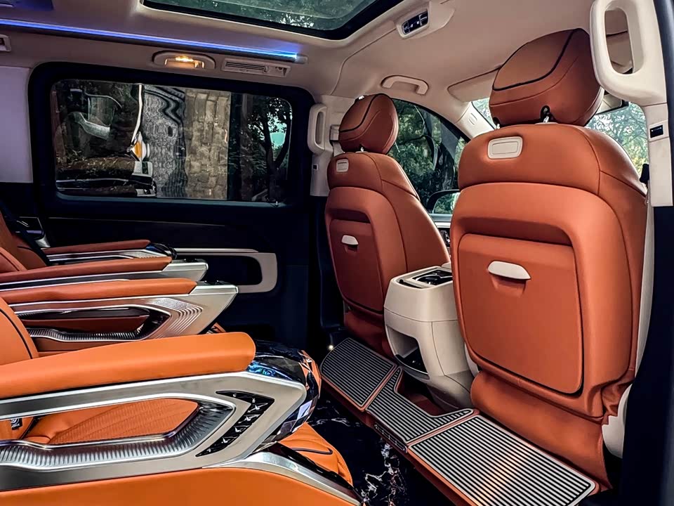 Mercedes-Benz V-class