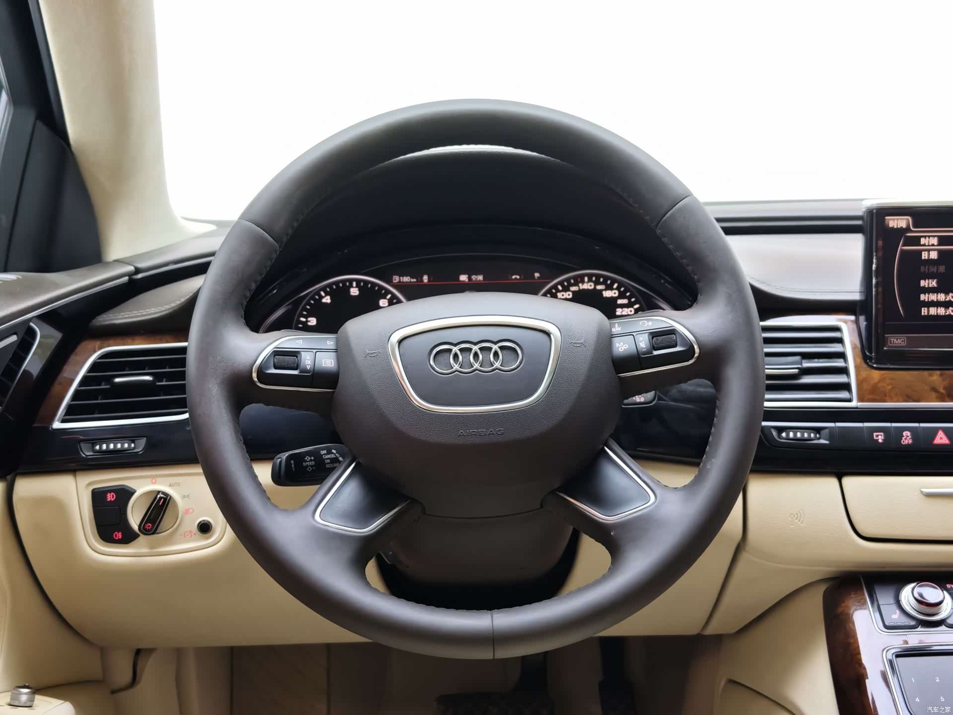 Audi A8L, 2011 16