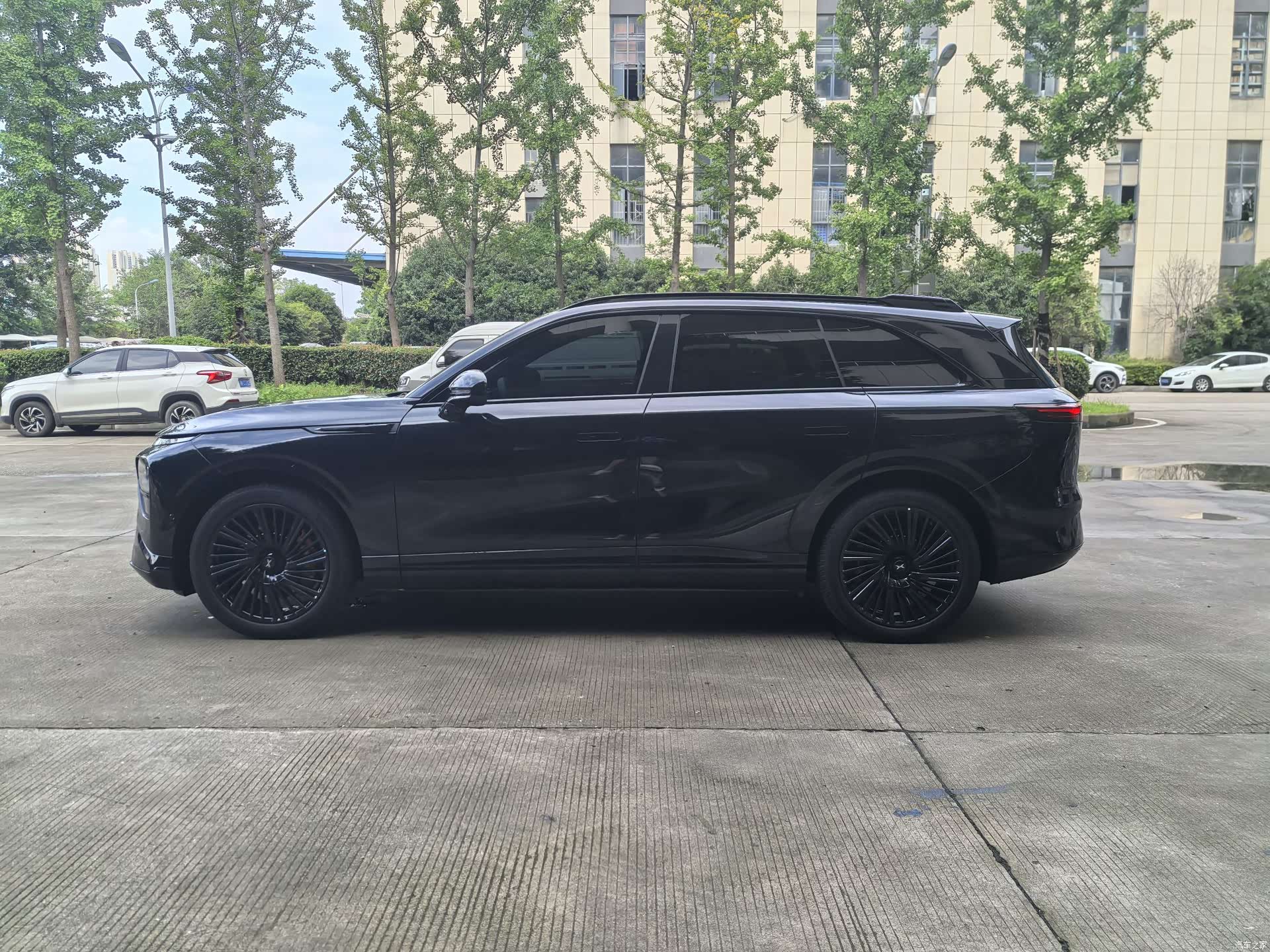 Xpeng G9, 2025 12