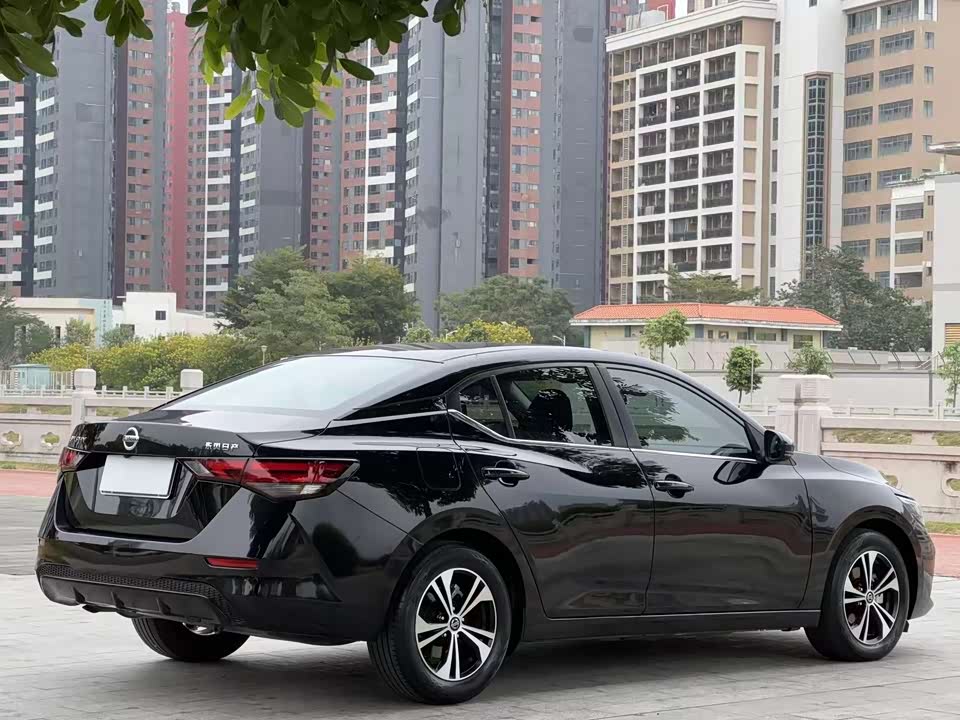 Nissan Xuan Yi