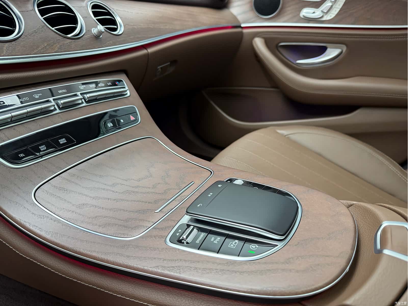 Mercedes-Benz E-Class, 2023 10