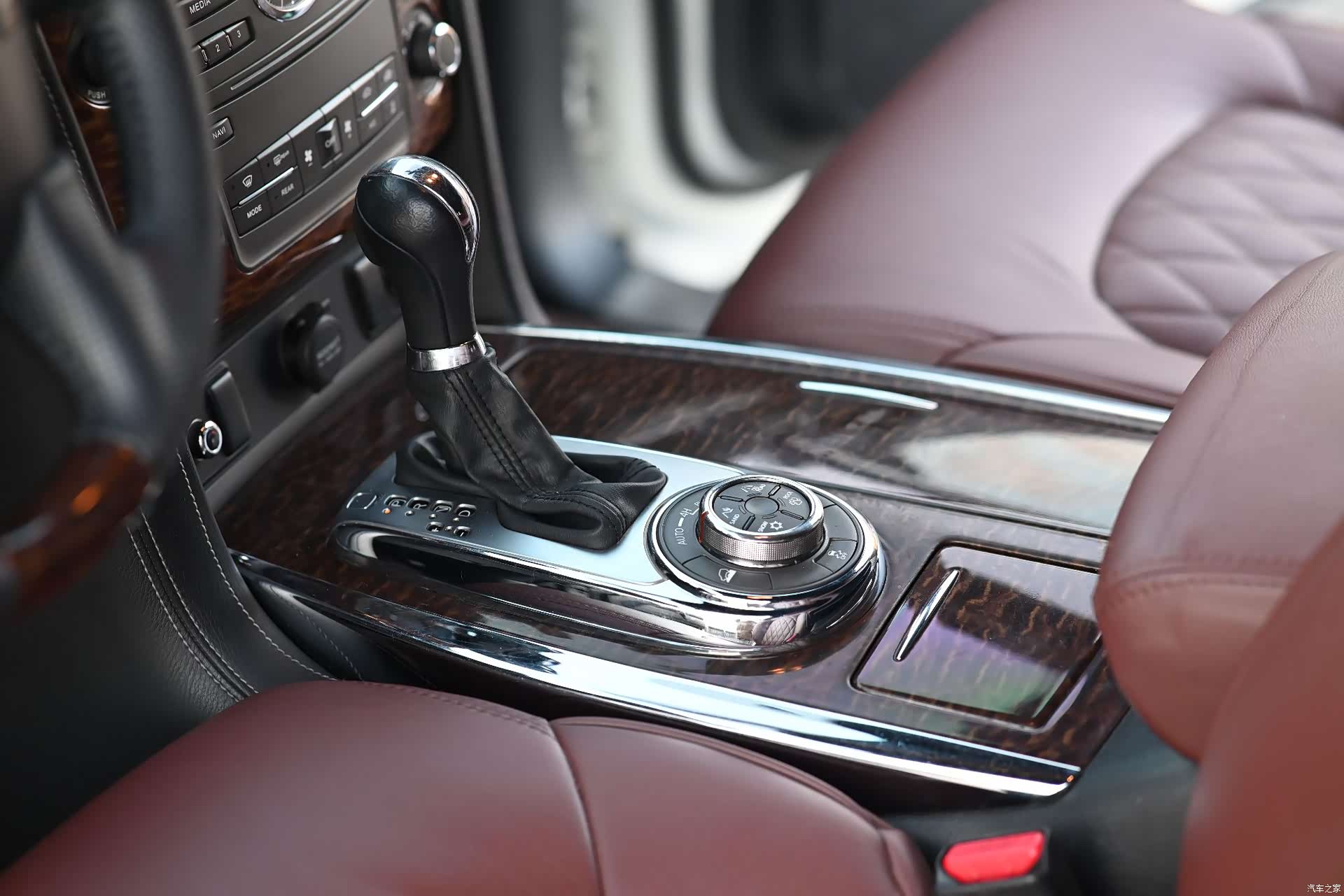 Nissan Patrol, 2019 10