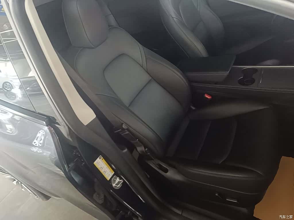 Tesla Model Y, 2024 25