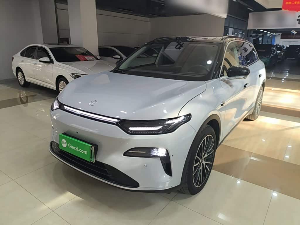 Leapmotor C11
