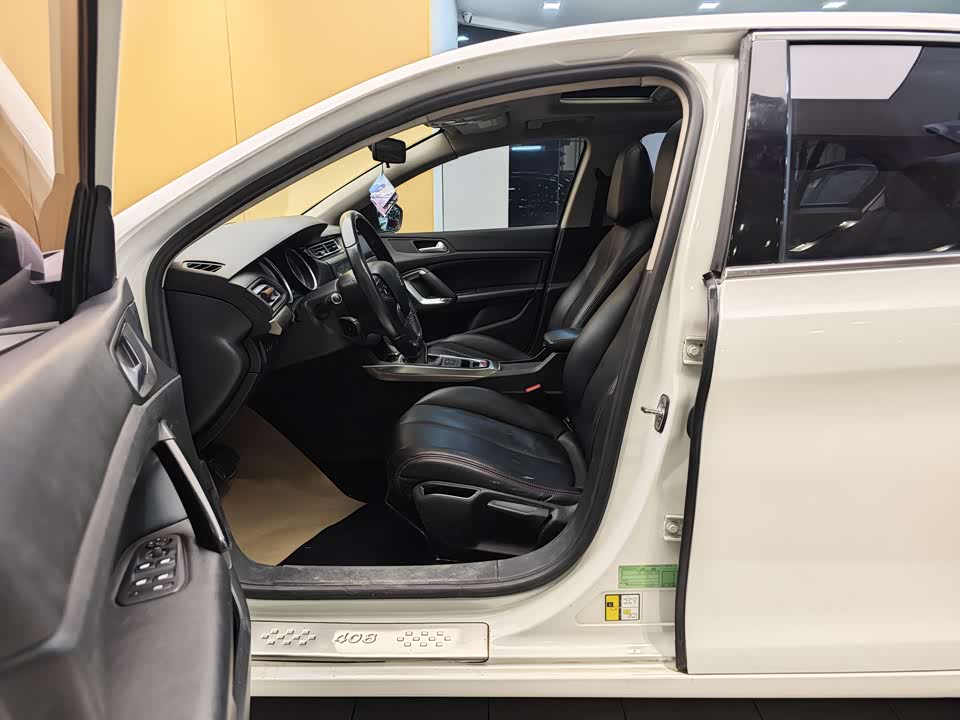 Peugeot 408