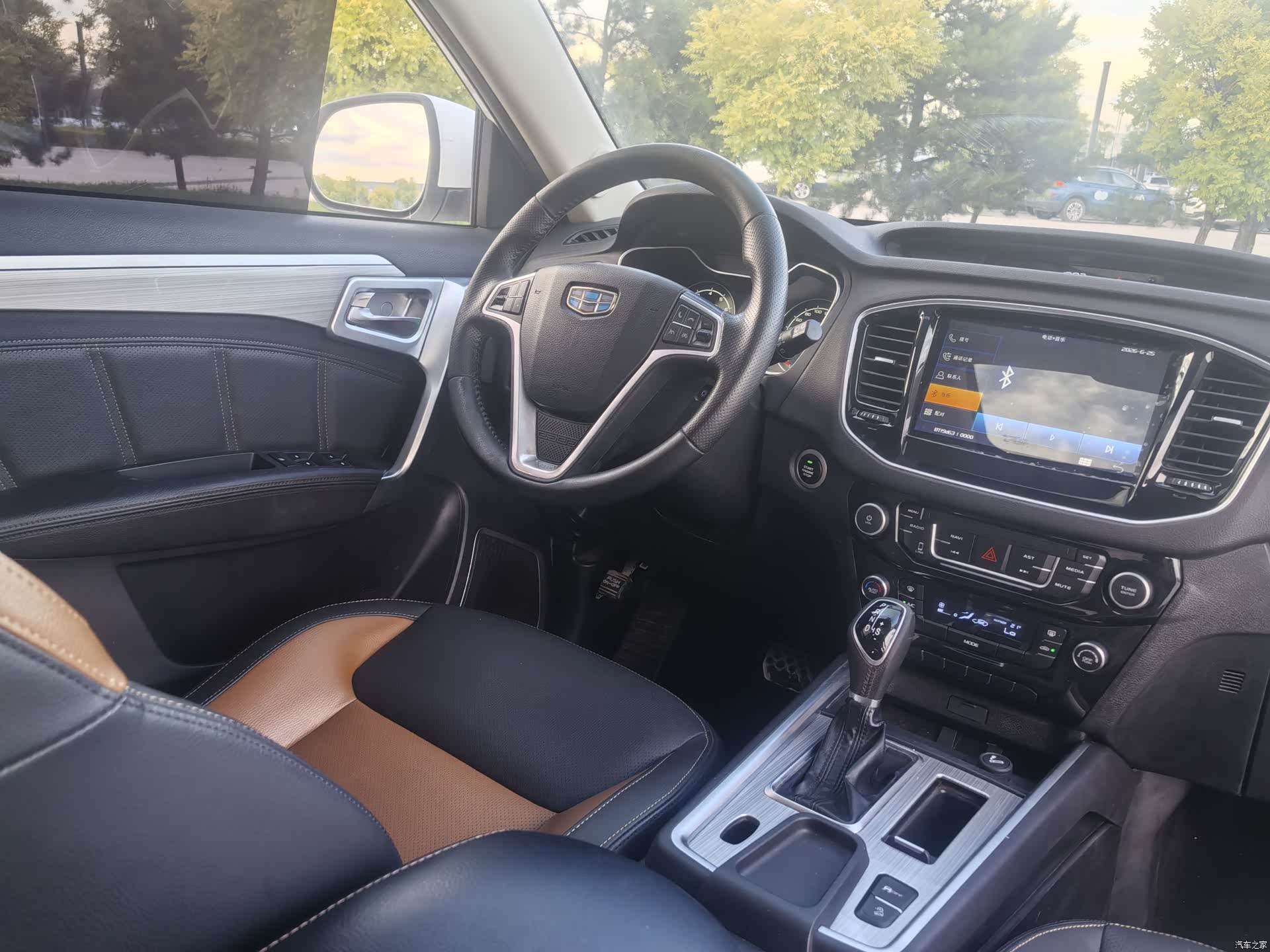 Geely X6, 2017 7