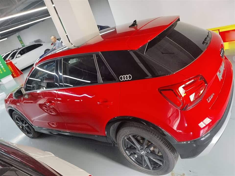 Audi Q2L Audi Q2L