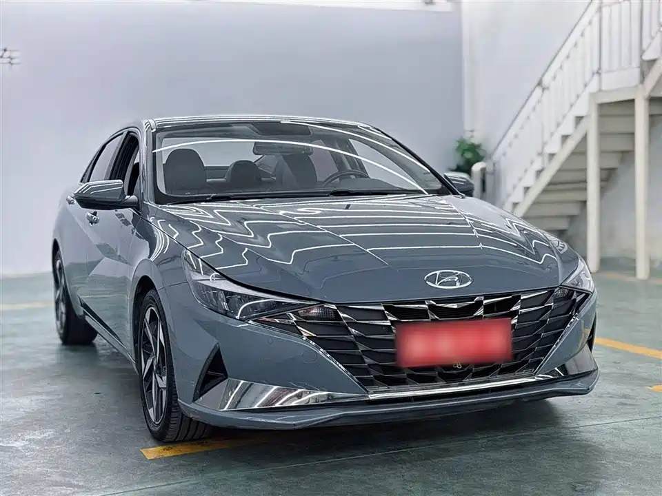 Hyundai Elantra