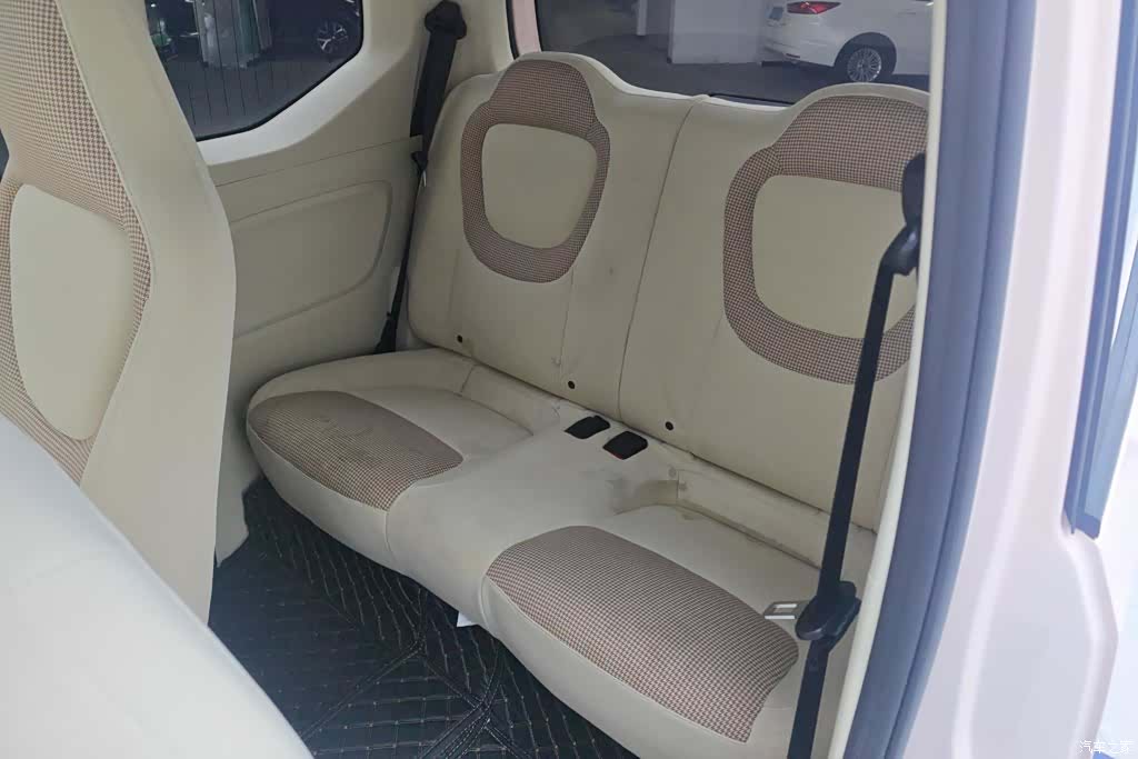 Wuling MINIEV, 2024 11