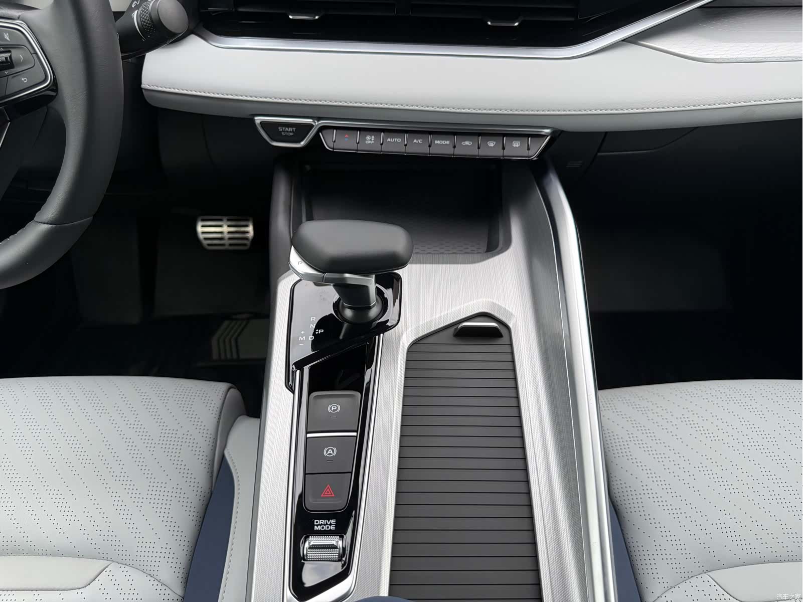 Geely Preface, 2023 8
