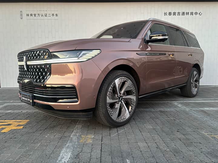 Lincoln Navigator 2025 — фото 1
