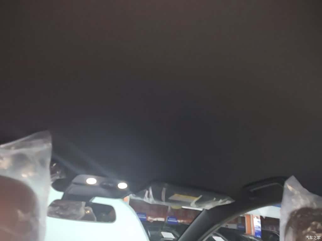 Wuling Starlight, 2026 18