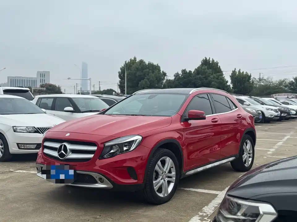 Mercedes-Benz GLA
