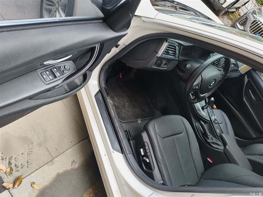 BMW 3 Series, 2016 16