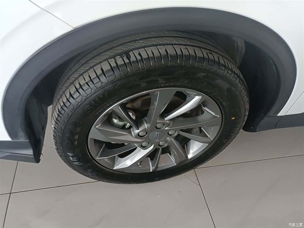 Geely Coolray, 2025 23