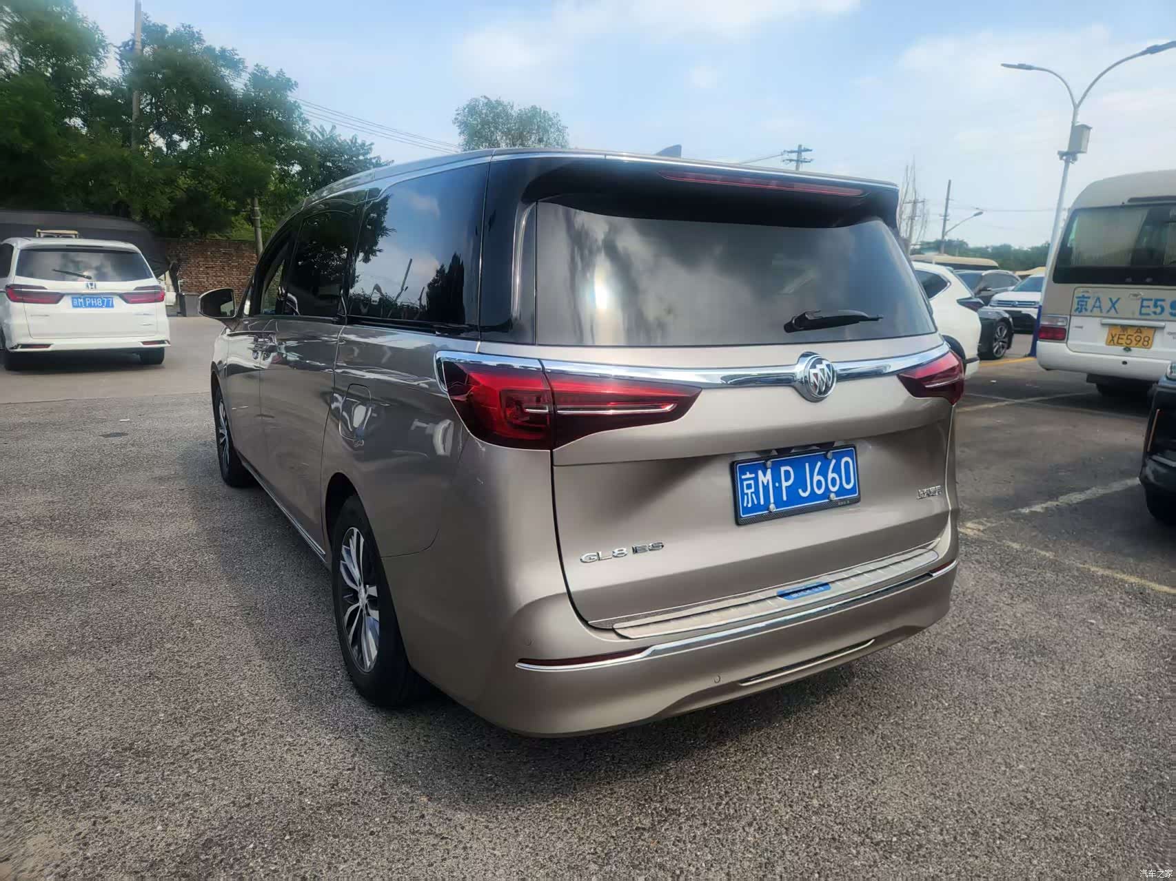 Buick GL8, 2024 4