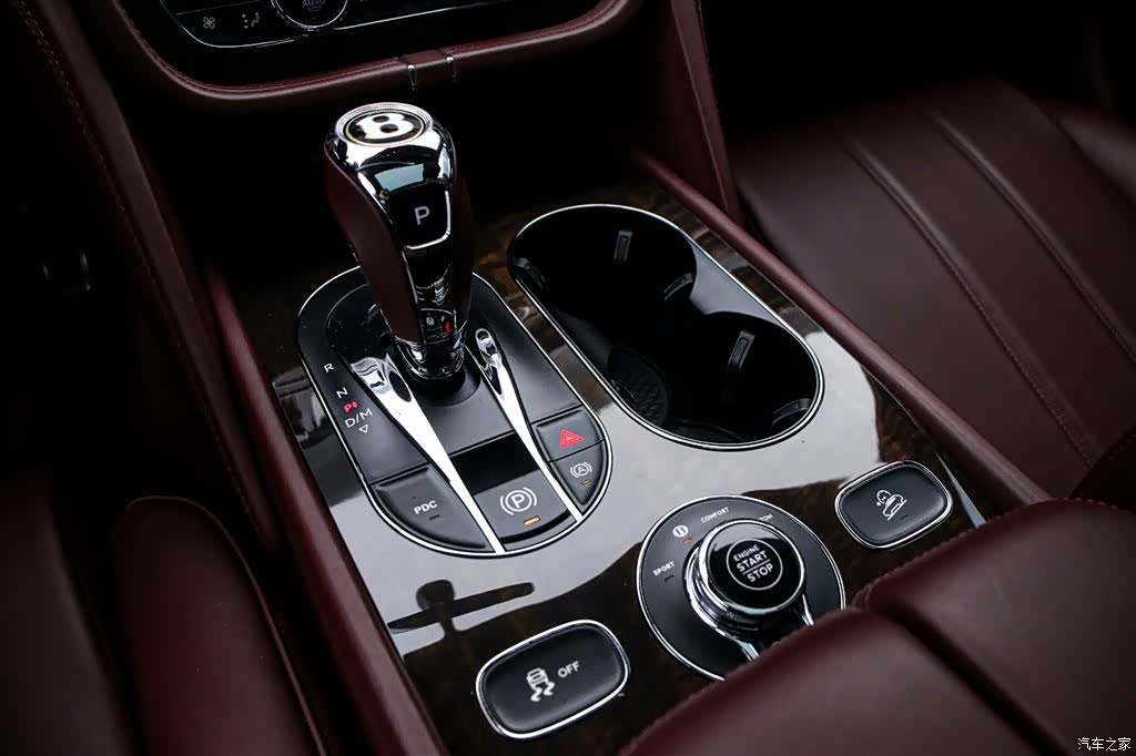Bentley Bentayga, 2019 9
