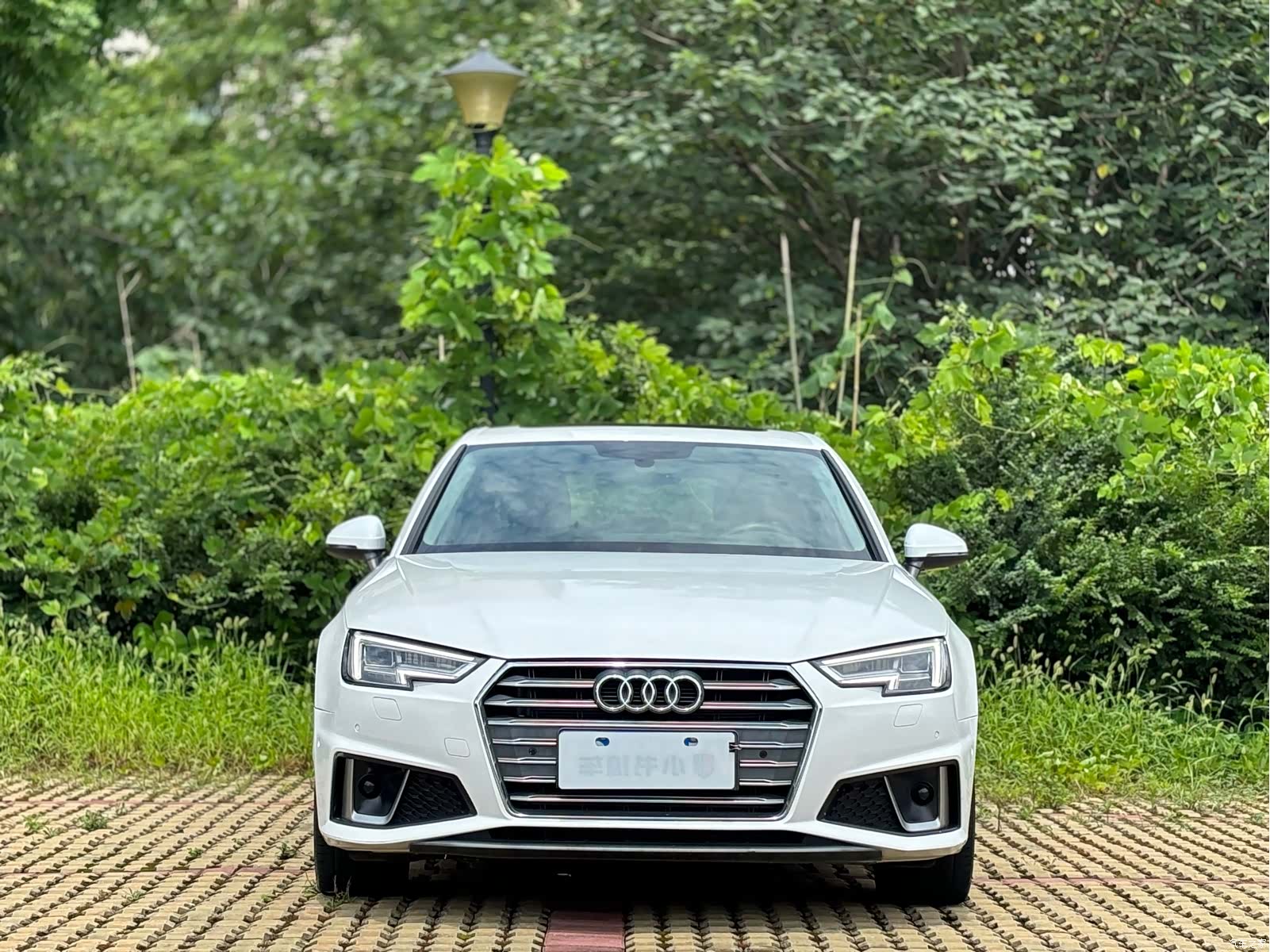 Audi A4L, 2019 3