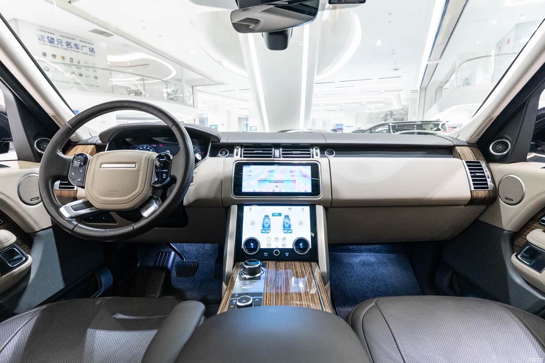 Land Rover Range Rover, 2019 16