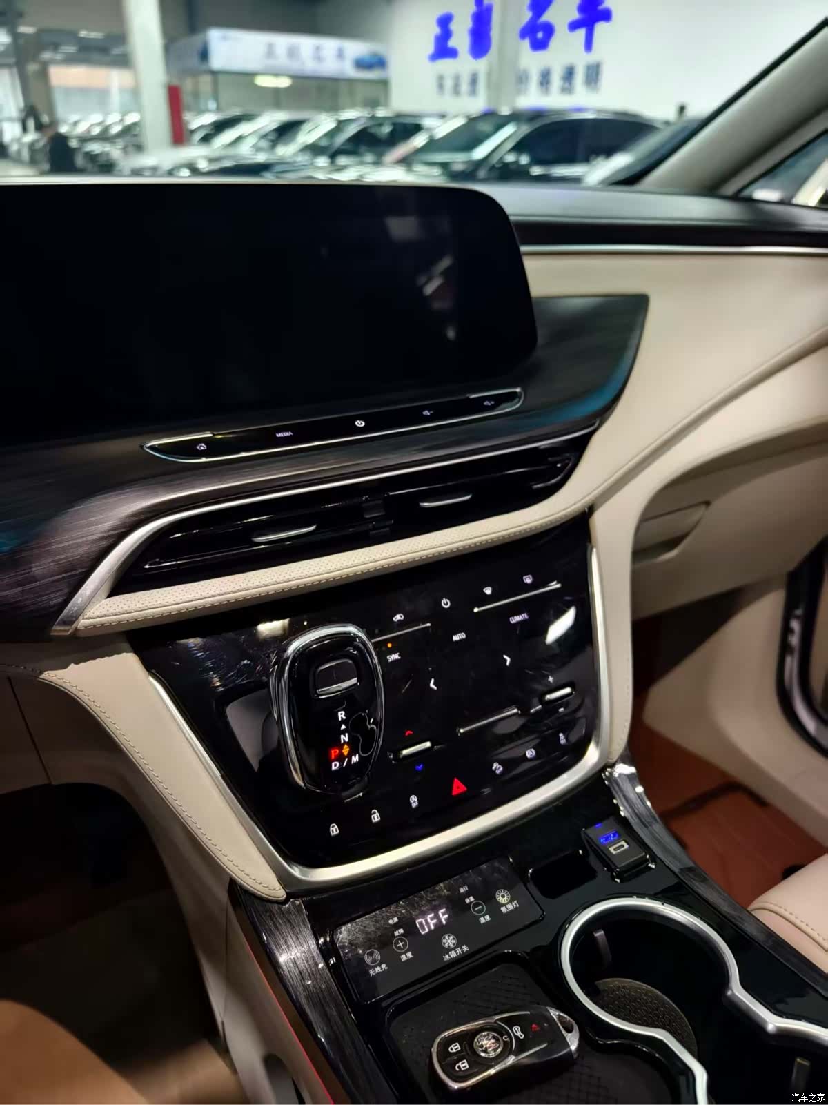 Buick GL8, 2022 4