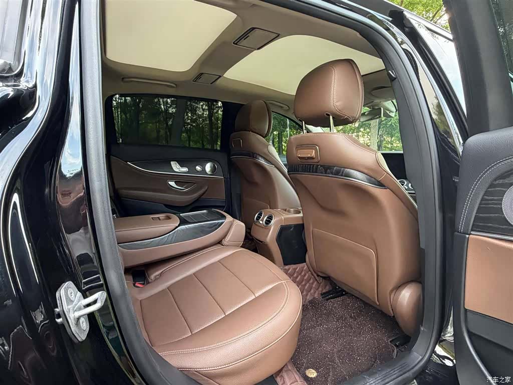 Mercedes-Benz E-Class, 2020 7