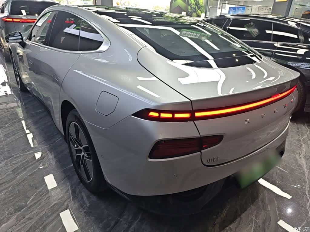 Xpeng P7, 2023 все фото