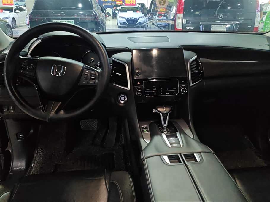 Honda Crown Road