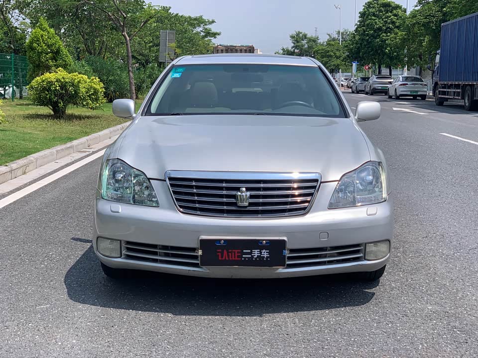 Toyota crown
