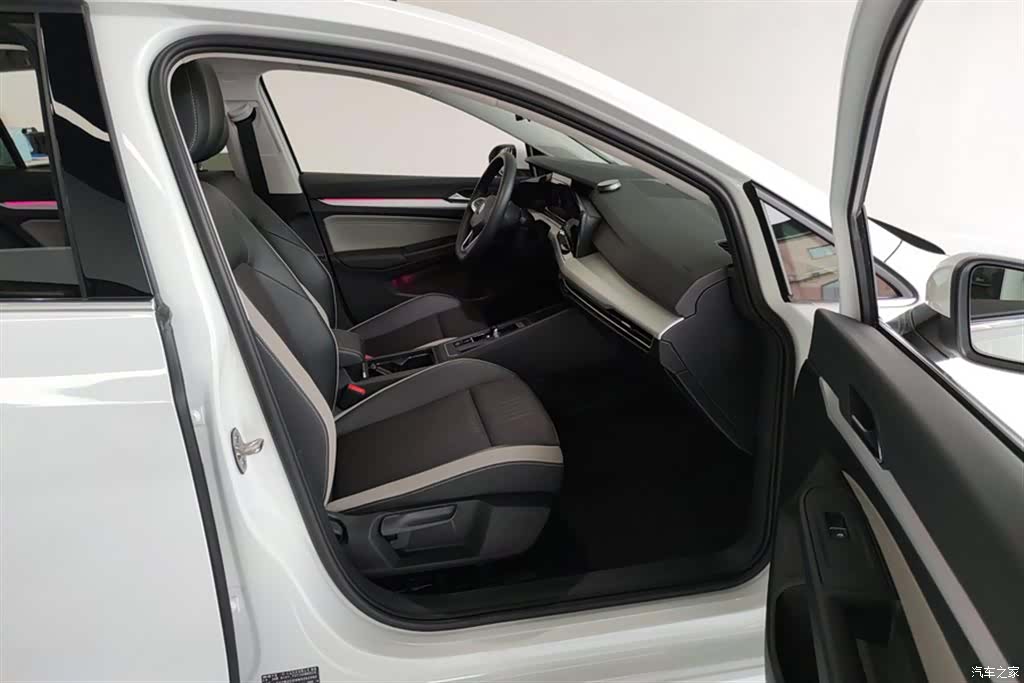 Volkswagen Golf, 2022 8