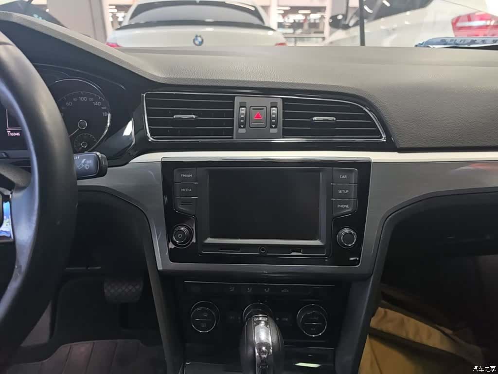 Volkswagen Lamando, 2017 13