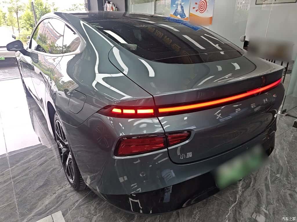 Xpeng P7, 2023 все фото
