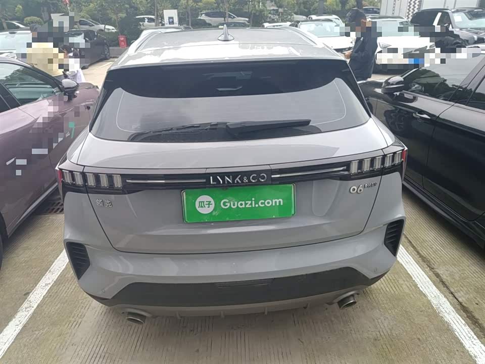 Lynk & Co 06 EM-P
